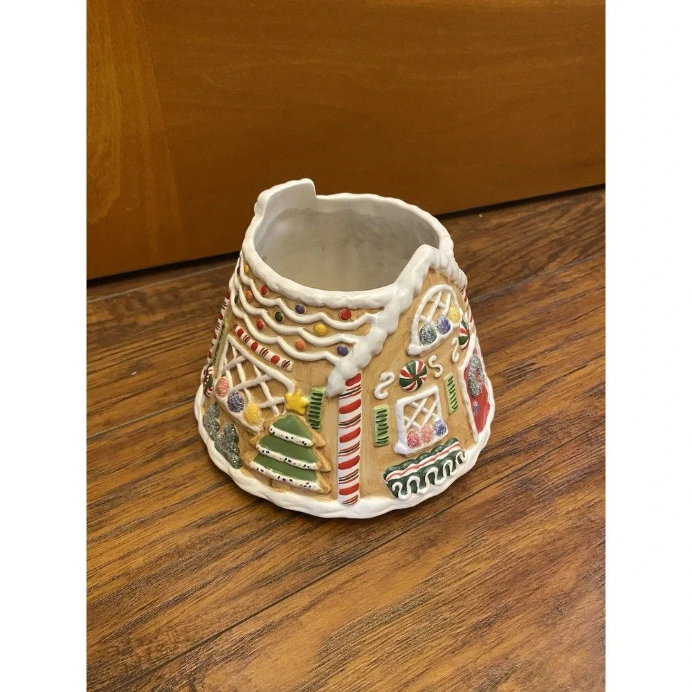 Yankee Candle Gingerbread House Large Jar Shade Topper